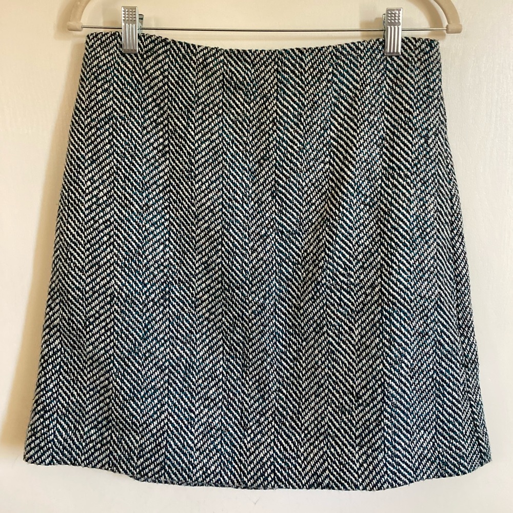 *Loft White, Green & Black Chevron Wool Blend Size 6 Mini Skirt #RW